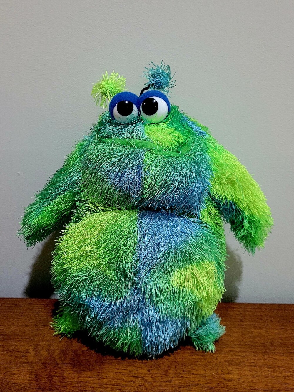 Vintage Furgles Green/Blue Monster Plush with Handle, Open Mouth & Zip Pouch